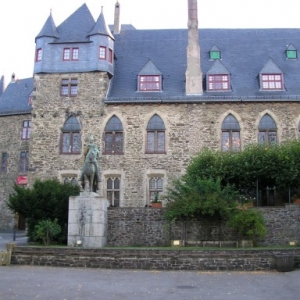 Schlo Burg, Front (Rittersaal)