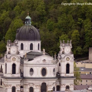 Universittskirche in Salzburg, Ausblick vom Kapuzinerberg